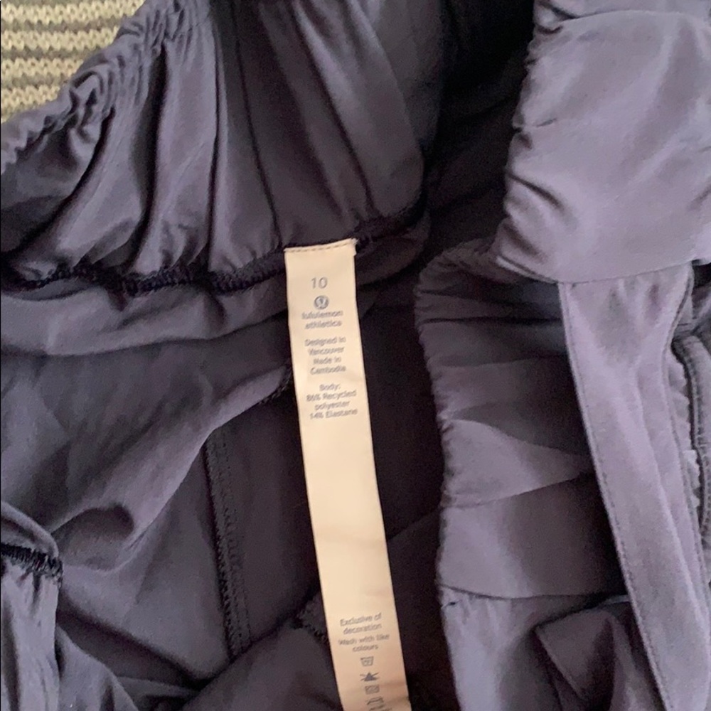 Lululemon silky dress pants!! - Picture 4 of 8